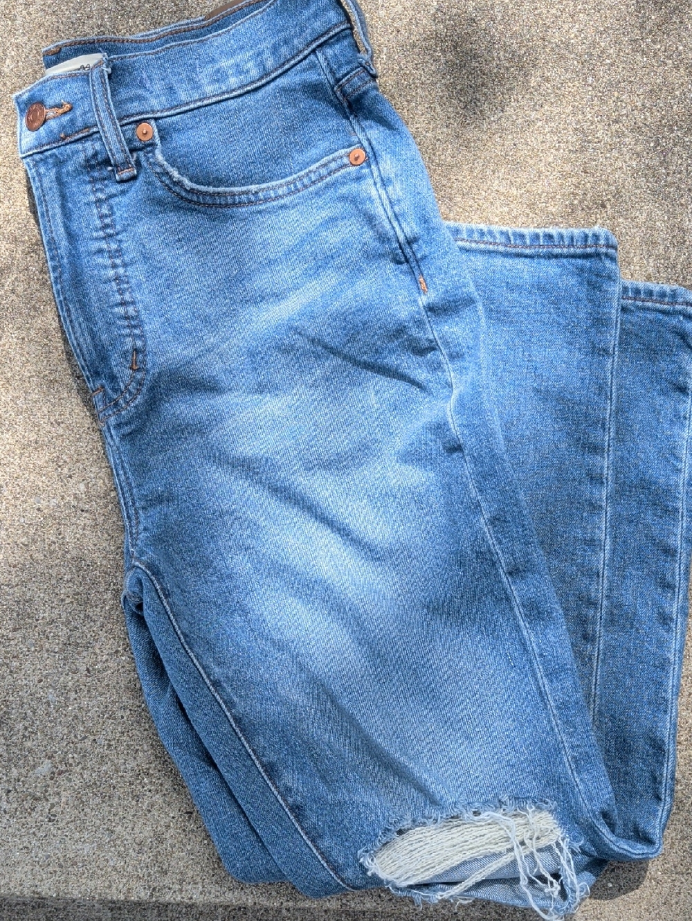 Madewell The Perfect Vintage Crop Jean Knee Distressing